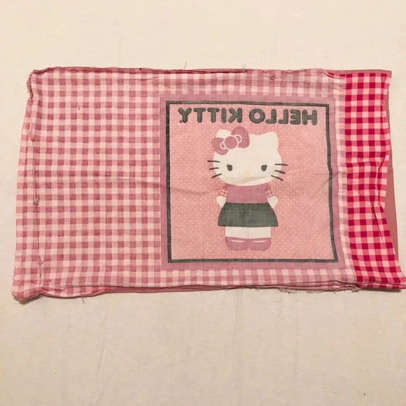 Hello Kitty Pink Checkered Pillowcase  29.5 x 18 Inch Pillow Case - Picture 13 of 16